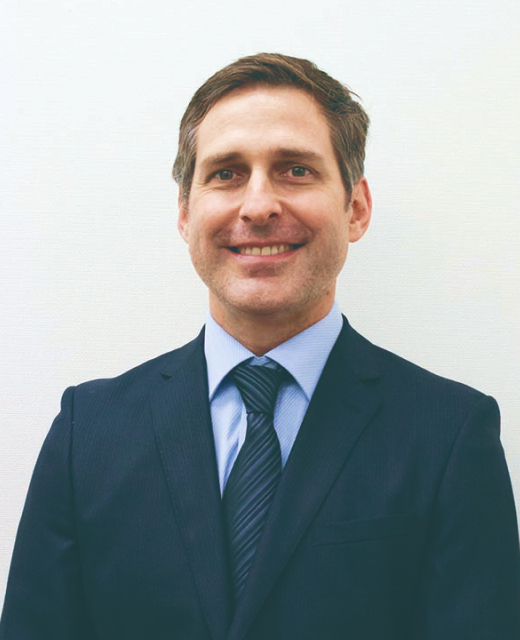 代表取締役 Kelly Farmer